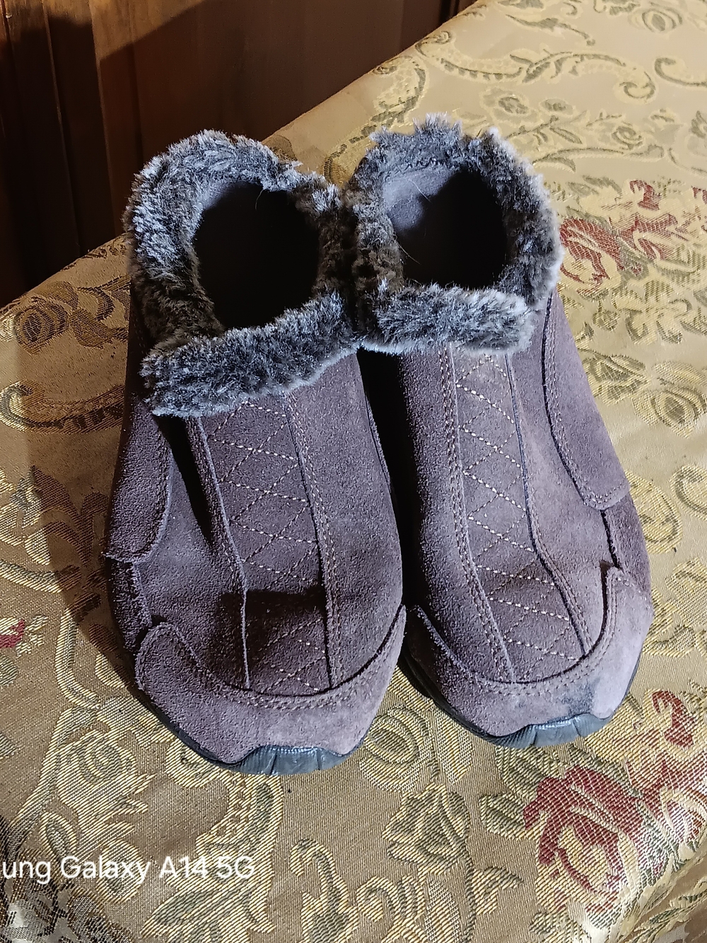 Easy Spirit Kids Brown Faux-Fur Cuffed Slip-On Slippers